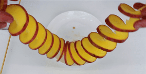 Как нарезать картофель спиралью простой способ