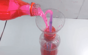 Фонтан, который работает сам из пластиковых бутылок