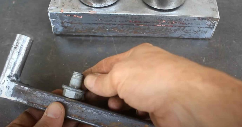 16 идей как сделать гибочный станок по металлу