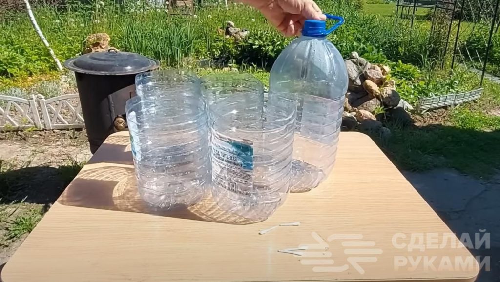 Как организовать капельный полив на даче. Используем пластиковые бутылки и ушные палочки